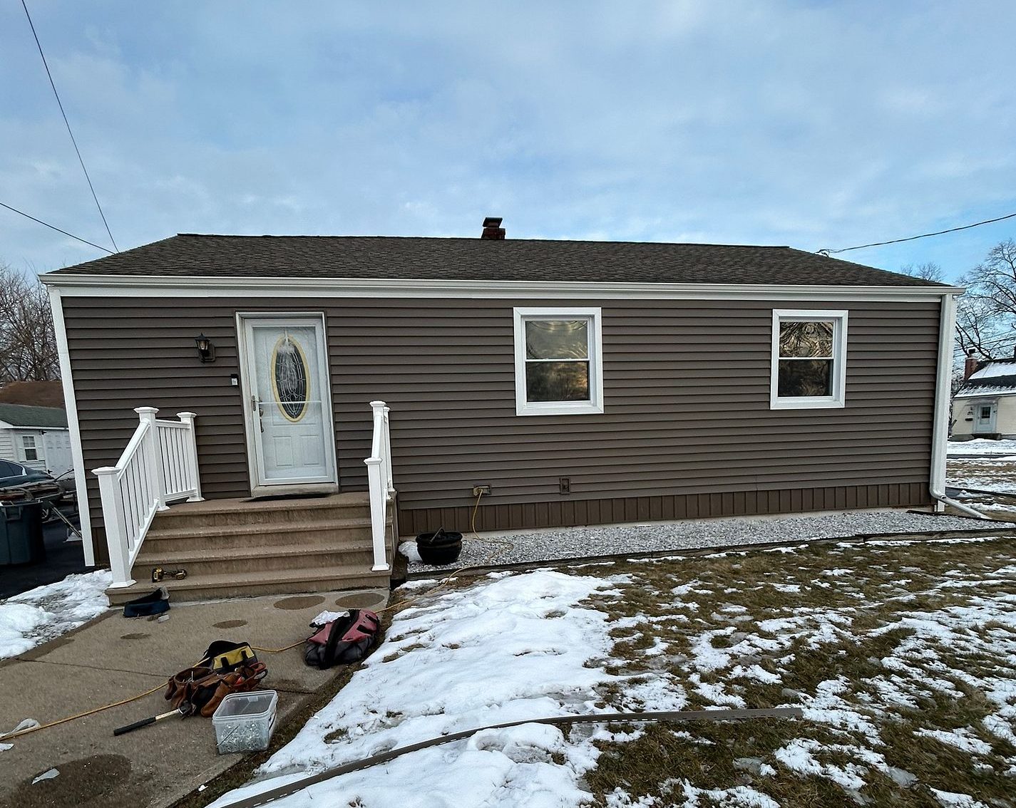 Completed Alside vinyl siding installation on Chelton Street East Hartford CT